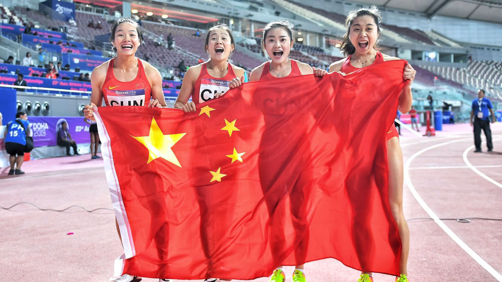 【亚锦赛】女子4x100米接力决赛 中国队42.87s夺冠_中国体育直播tv